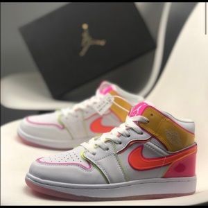 Mid Nike Air Jordan (RARE)